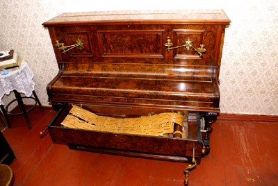 Piano Rentals on Zimmermann Piano